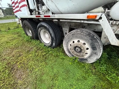 Used 2007 ADVANCE FD3000 Concrete Mixer Trucks Florida US | Big D Heavy Equipment #1556991