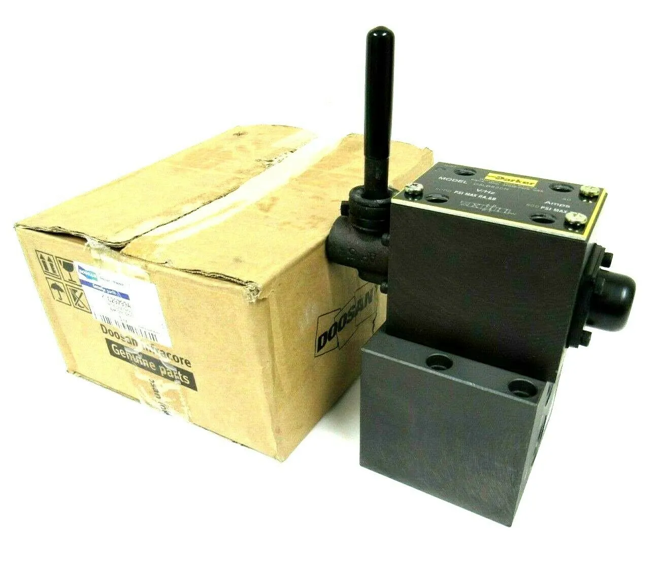 NEW DOOSAN K1029799A CONTROL VALVE LEVER OPERATED PARKER D3LB82CN