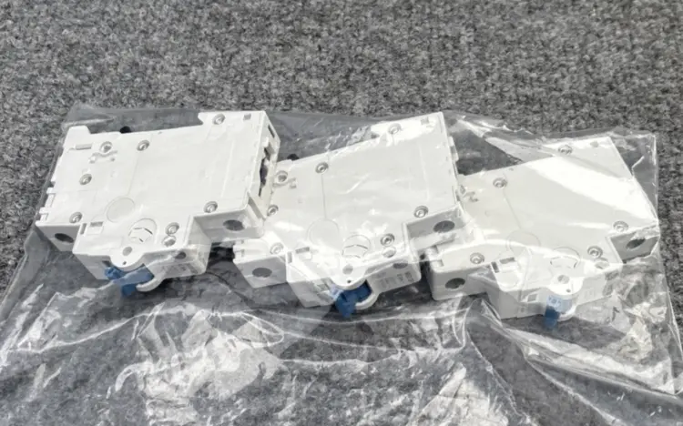 Used Allen-Bradley SPM1C030 Misc Industrial Equipment California US | Davliegogo LLC #1709977