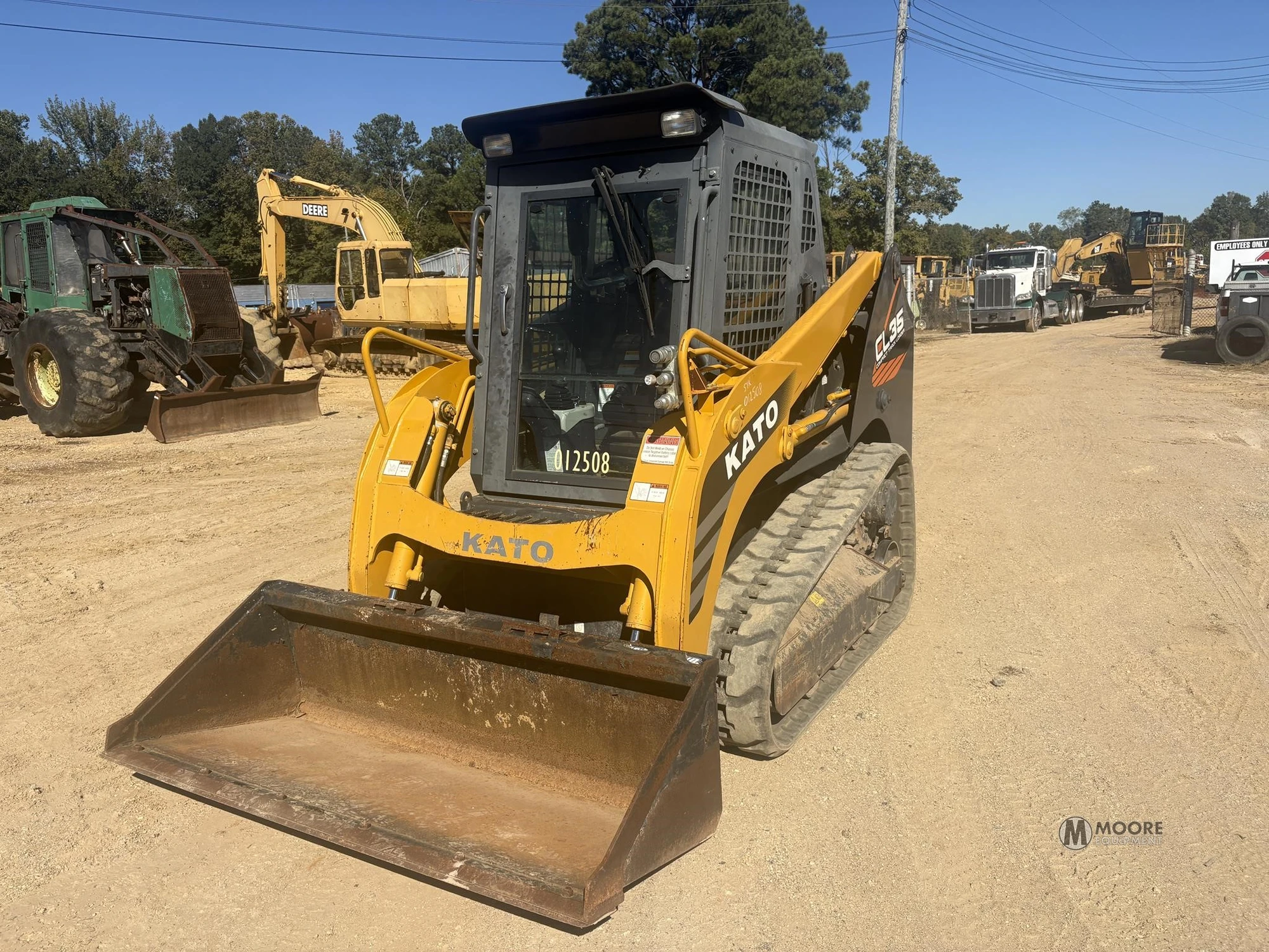 Used 2023 KATO CL35 Compact Track Loaders Tennessee US | Moore Equipment #1517248