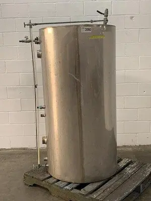 175 Gallon Closed Storage Tank