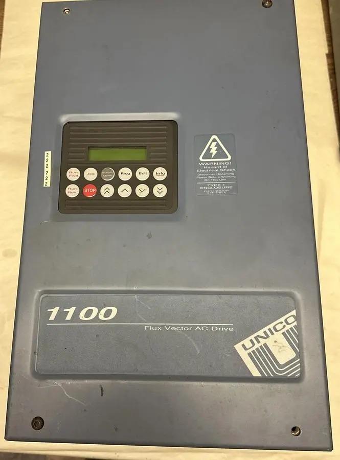 USED UNICO 1100