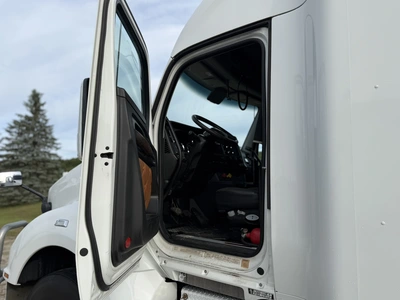 Used 2022 KENWORTH T880 TRUCK TRACTOR Conventional trucks Michigan US | Miedema Asset Management Group #1709428