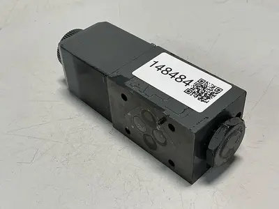 USED VICKERS DG4V-3-22A-M-U-HL7-60