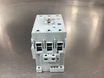 Allen Bradley 100-C60*00 /B Contactor w/100-S Aux Contact 120V Coil