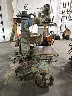USED INTERNATIONAL SQUEEZER, H494