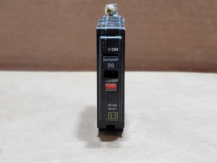 Used SQUARE D DP-4075 Switchgears British Columbia CA | Lenmark #835804