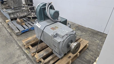 400 HP AC Motor and Yaskawa AC Drive A1000 w/ Cabinet