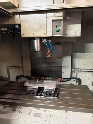 HYUNDAI KIA 4-axis Vertical Machining Centre, in very good used condition