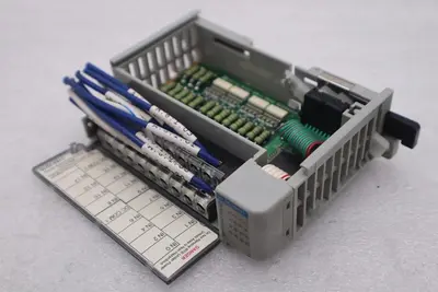 ALLEN-BRADLEY 1769-IQ16 SERIES A  INPUT MODULE STOCK #B-1339