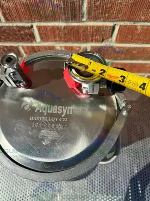 USED AQUASYN HASTELLOY C 22 SINGLE WALL  14 LITER TANK W/ AQUASYN VALVE