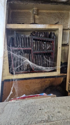MOSCOW Universal Thread Grinder, in working condition, visible under power