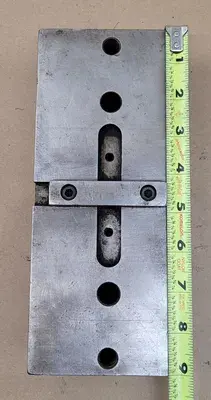 ANCHOR VISE – 9IN L X 4IN W X 2IN H