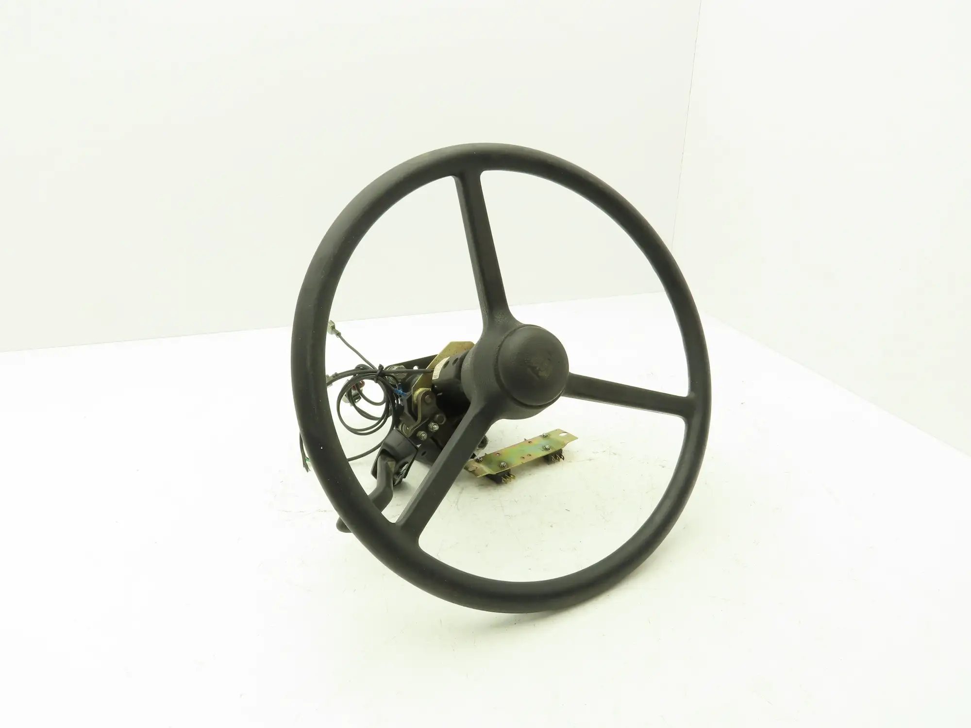 Hyster E60Z Forklift Steering Wheel with Sensors Forward Reverse Control