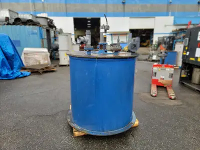 Metal Mixing Tank w/ Fittings