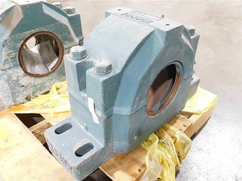 Dodge 044043 Split Case Pillow Block Bearing Housing 5-15/16"-6" Bore Used