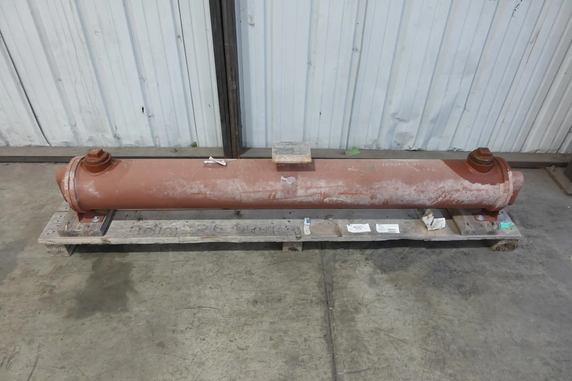 API BASCO 1565-08-072-037 SHELL AND TUBE HEAT EXCHANGER