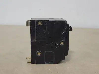USED SQUARE D QO215