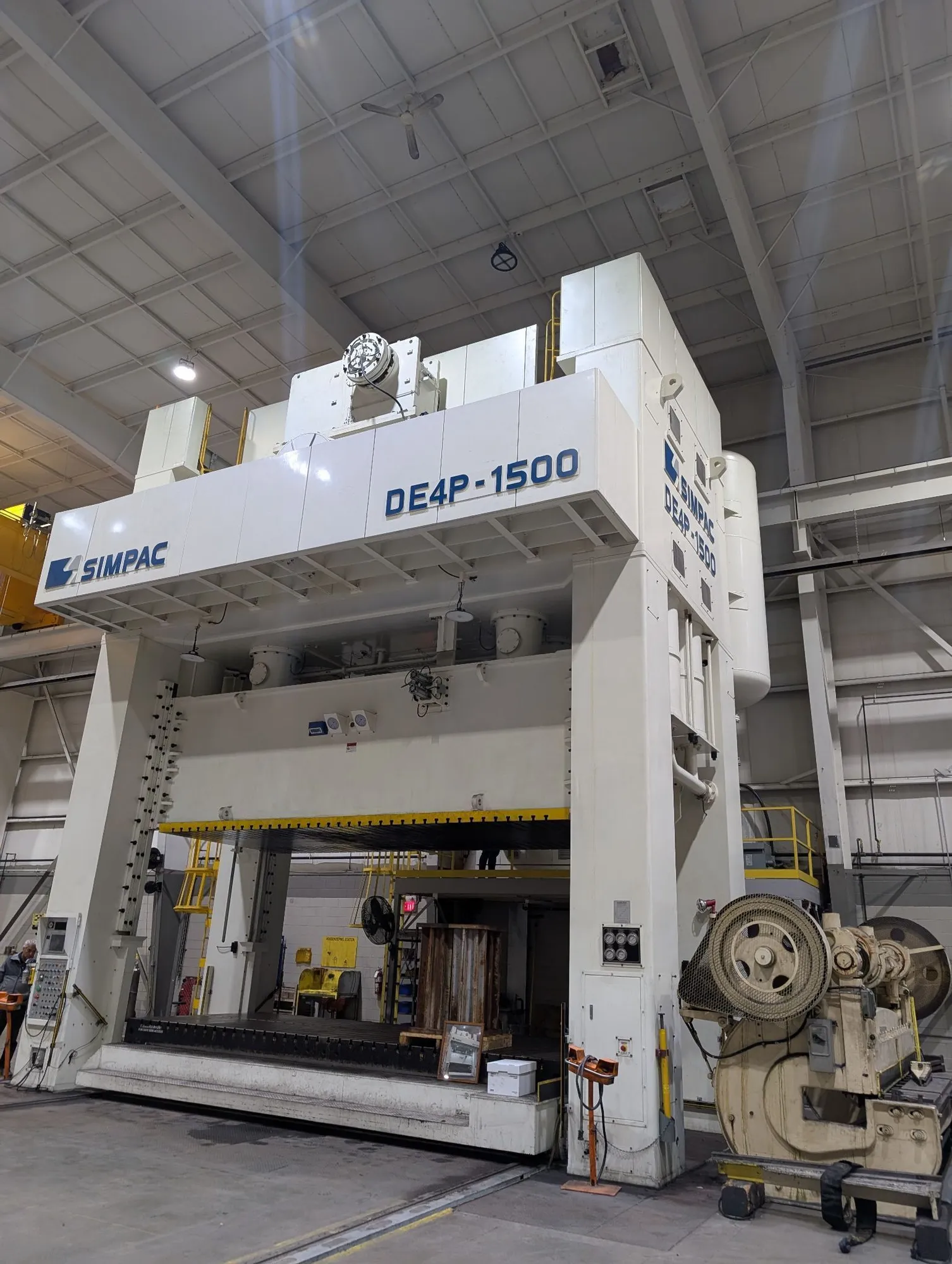 Used SIMPAC DE4P-1500 Straight Side Presses Ontario CA | International Machinery #355672