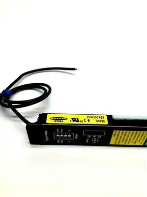 USED BANNER ENGINEERING 300MM ARAY EMITTER PART VERIFICATION