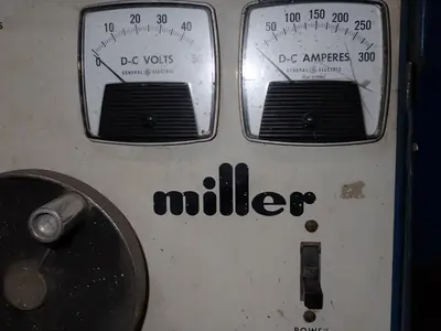 USED MILLER CP200