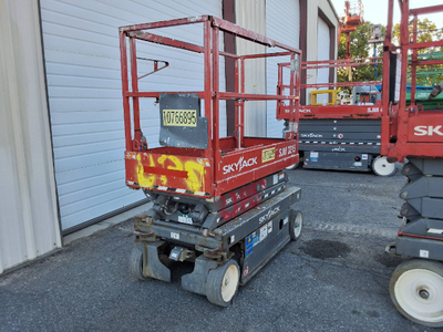 Used 2018 Skyjack SJ3215 Scissor Lifters North Carolina US | Stack Equipment #1550344