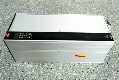 NEW DANFOSS VLT-5052 DRIVE 50HP 175Z4190 921206H398 VLT5052-P-T5-C20-SB-R1-DL