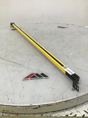 USED BANNER ENGINEERING SLPE25-1110P8
