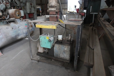 Stenciler (LOCATION: Schertz, TX)