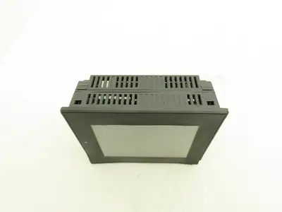 Keyence VT3-Q5S Interface Touch Panel PLC 24vDC 650mA *Cracked Housing