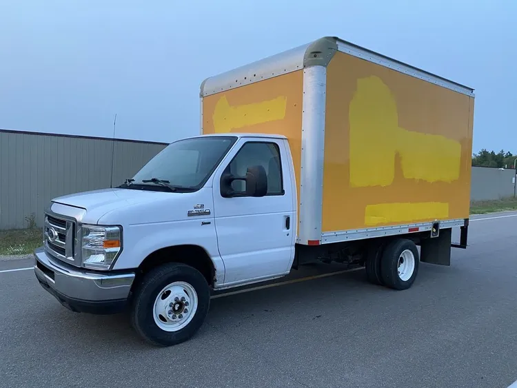 Used 2016 FORD E350 SUPER DUTY CUBE VAN Box trucks Minnesota US | Carco Truck & Equipment #1514310