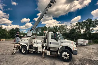 Used 2011 INTERNATIONAL 4400 DIGGER DERRICK Bucket (boom) trucks Pennsylvania US | Proxy Equipment #1378341