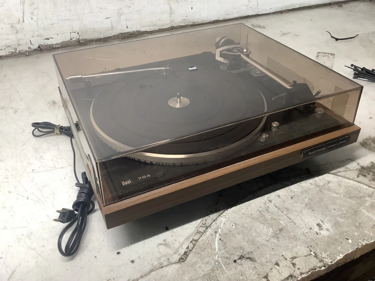 Used _UNKNOWN_ _UNKNOWN_ Commercial Audio/Visual Equipment Michigan US | Miedema Asset Management Group #1423434