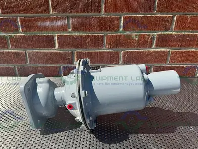 USED ITT 3225 PNEUMATIC VALVE ACTUATOR AIR MOTOR W/ 6" FLANGE FITTING