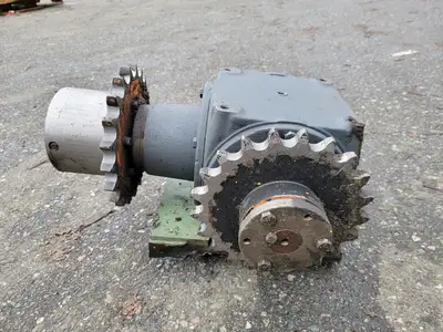 USED HUBBELL 0221-14
