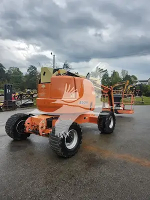 USED 2014 JLG 450AJ II