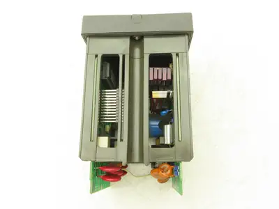 Honeywell UDC3300  Digital Temperature Controller DC330B-E0-000-20-000000-00-0
