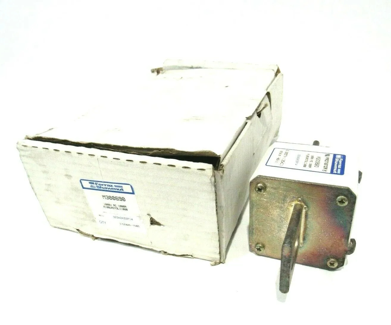 LOT OF 3 NEW FERRAZ SHAWMUT M300690 FUSES