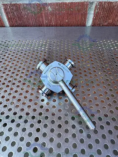 Used GE HEALTHCARE SALVI DN6 808 4-WAY 316 VALVE 18-5758-01 W/ 1.2" SANITARY FITTING Valves/Fittings California US | Equipment Lab #485784