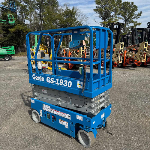 USED 2015 Genie GS-1930