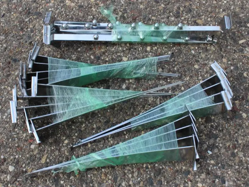 6  Ball Waterfall for Slatwall - 16" Long, Chrome,  Hang shirts, sweatshirts and jackets. Lot Of 20 Slatwall,