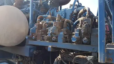 USED 1997 PEERLESS BAKER HUGHES HYDRA FRAC BLENDER TRAILER
