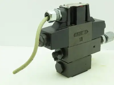 Daikin Kogyo Solenoid Controlled Hydraulic Valve Stack W/ Check and Reducing