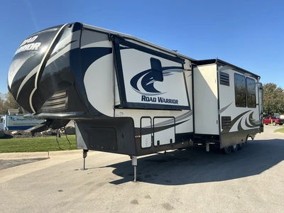 Used 2017 HEARTLAND ROAD WARRIOR Campers, Caravans, Motorhomes Michigan US | Miedema Asset Management Group #1579168