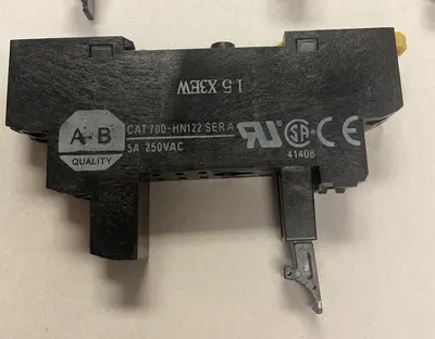 New | in-Stock ALLEN-BRADLEY 700-HN122 Miscellaneous Equipment (Electrical & Power) | Surplus Asset Holdings #1190158