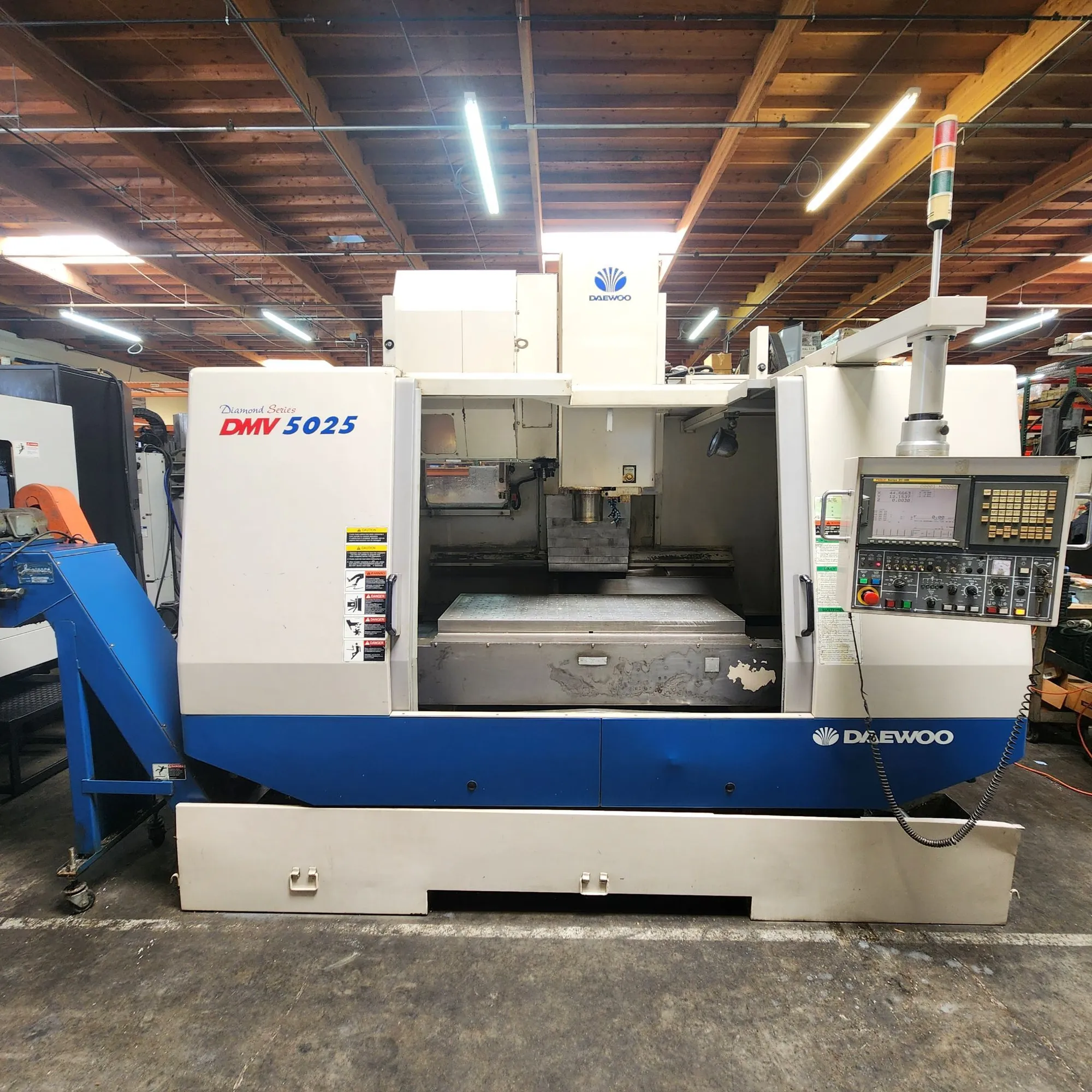USED 2005 DAEWOO DMV 5025