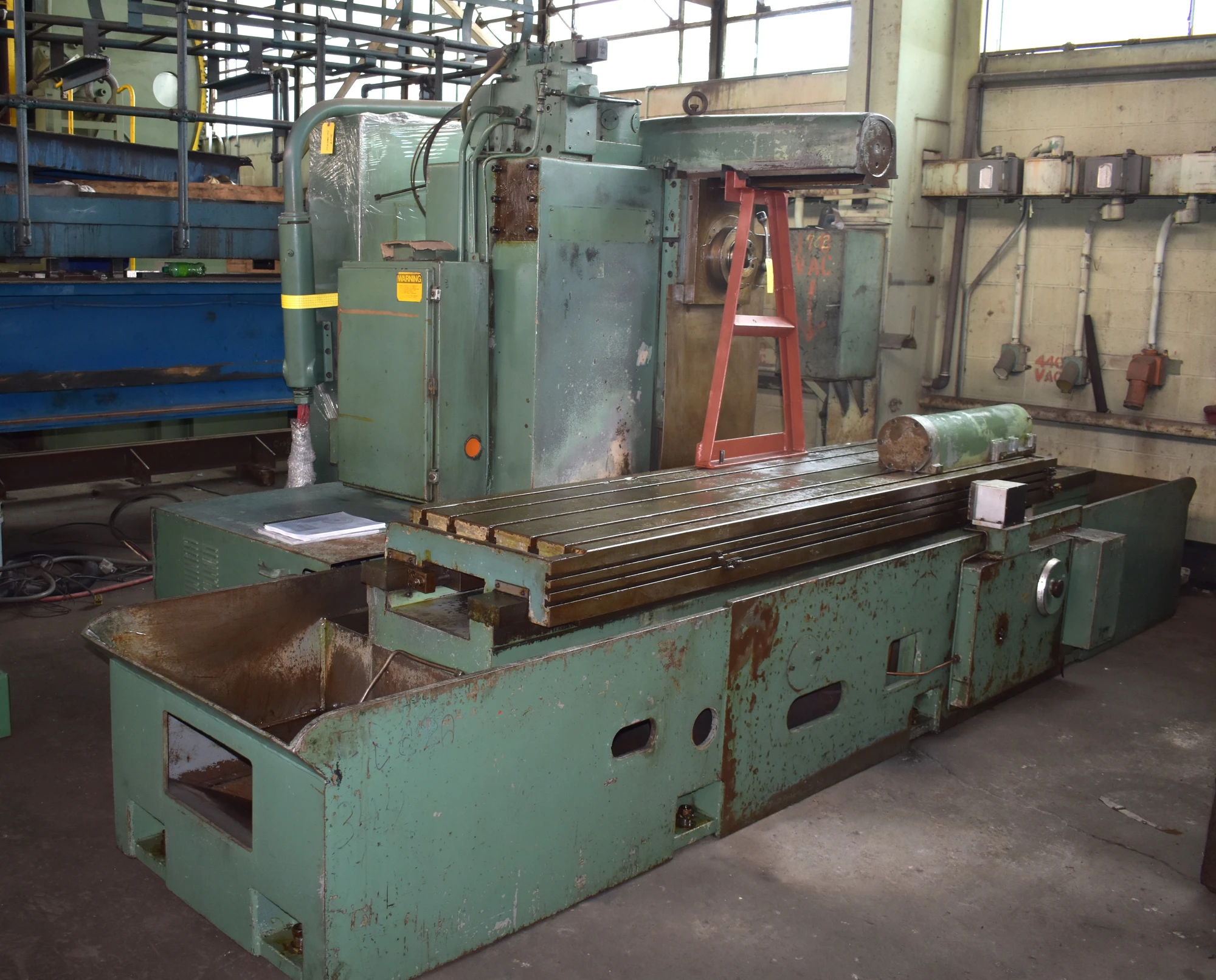 USED CINCINNATI MILACRON 425-266