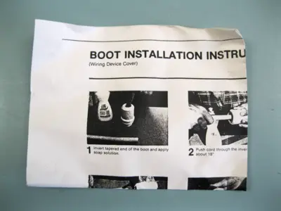 Lot (2) Leviton 7715-CR Weather & Corrosion Resistant Boot w Ring F18