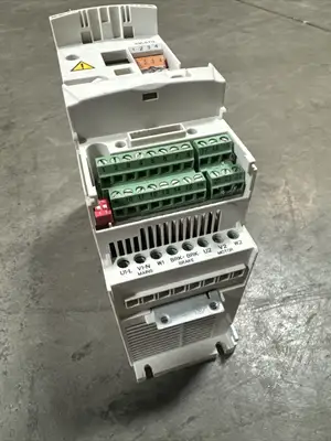 ABB ACS355-03U-05A6-4 Variable Frequency Drive (BIN3.5.1)