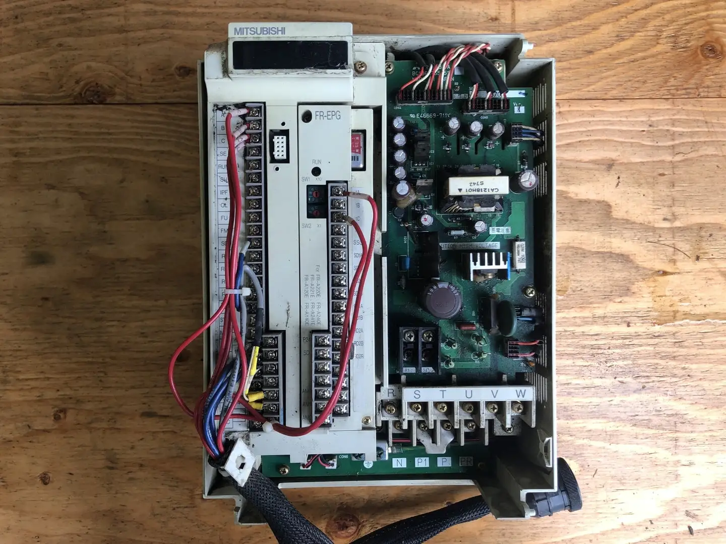 USED MITSUBISHI FR-A260-3.7K-UL